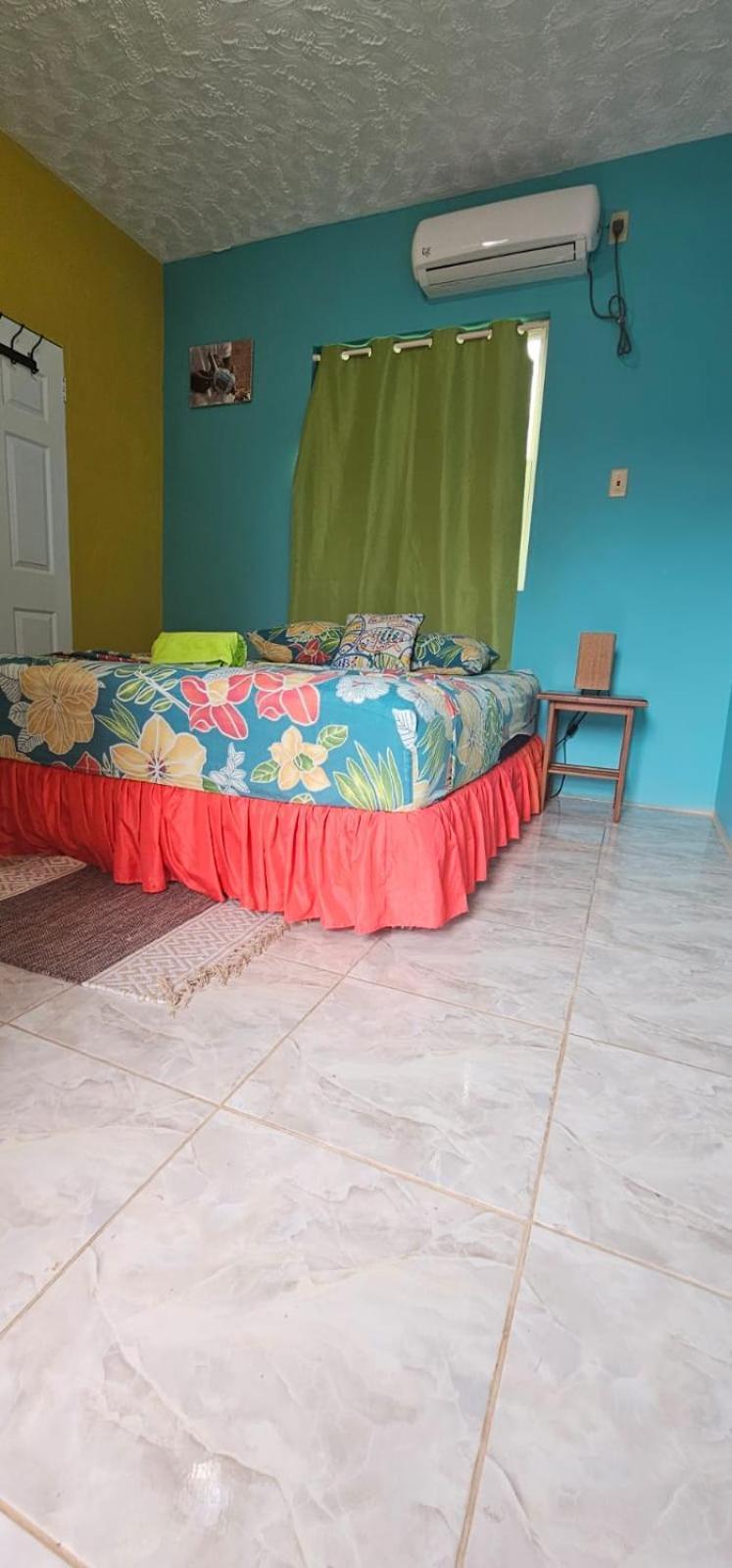 Fish Tobago Guesthouse Or Joy And Brandon Guesthouse Buccoo Zimmer foto