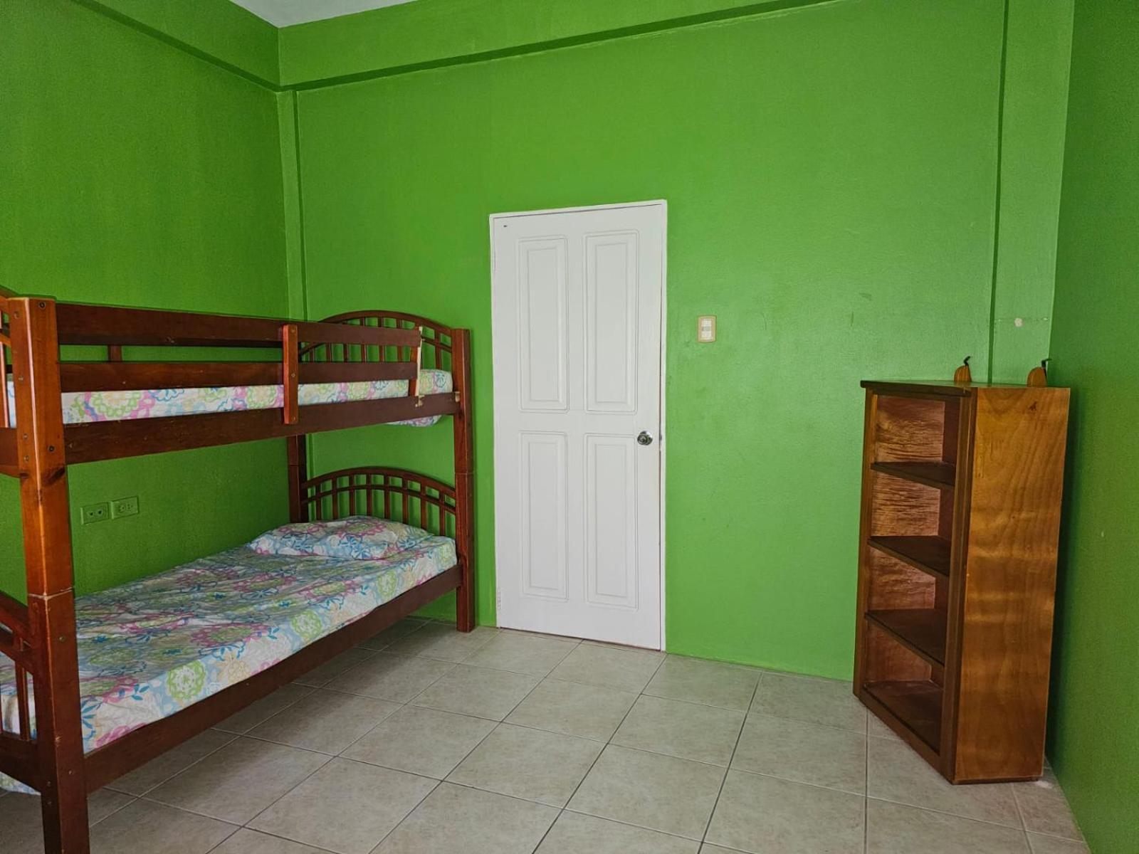 Fish Tobago Guesthouse Or Joy And Brandon Guesthouse Buccoo Zimmer foto
