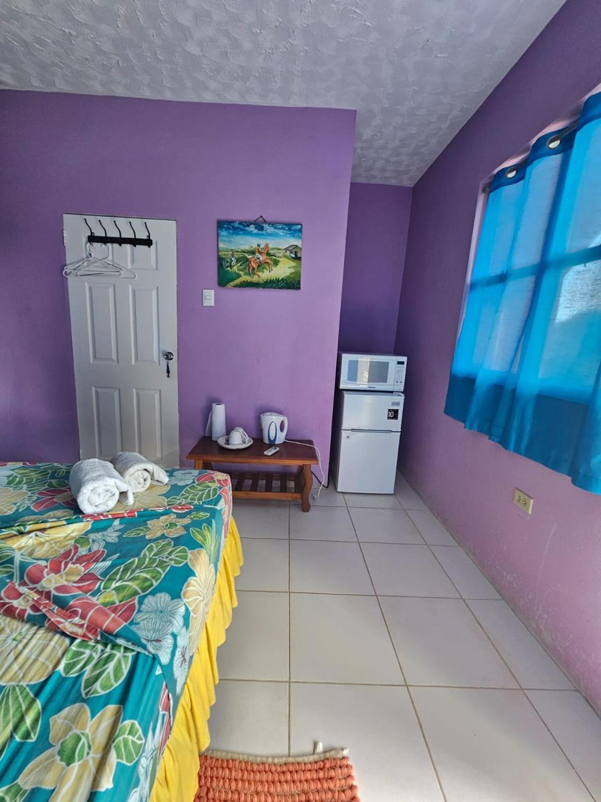 Fish Tobago Guesthouse Or Joy And Brandon Guesthouse Buccoo Zimmer foto